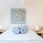 Bica Blue 1br Loft W Riverview N Ac By Lu Holidays Appartement Lisboa