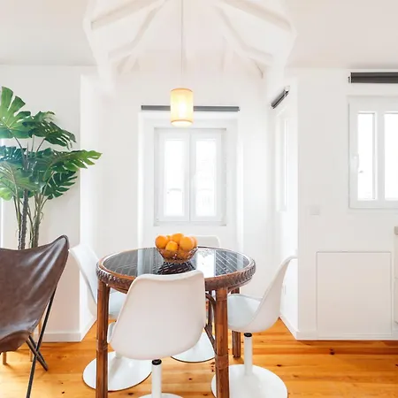 Bica Blue 1br Loft W Riverview N Ac By Lu Holidays Apartment Lisbon