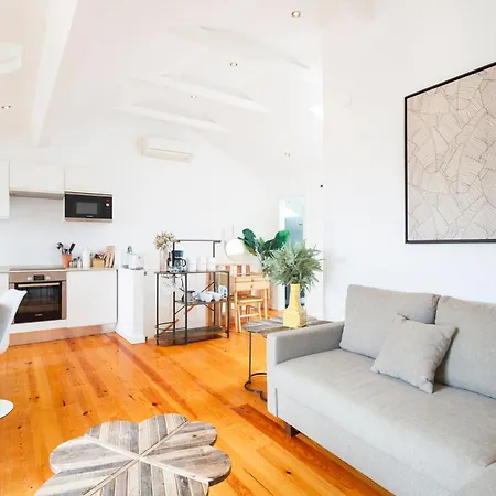 Bica Blue 1br Loft W Riverview N Ac By Lu Holidays Apartment