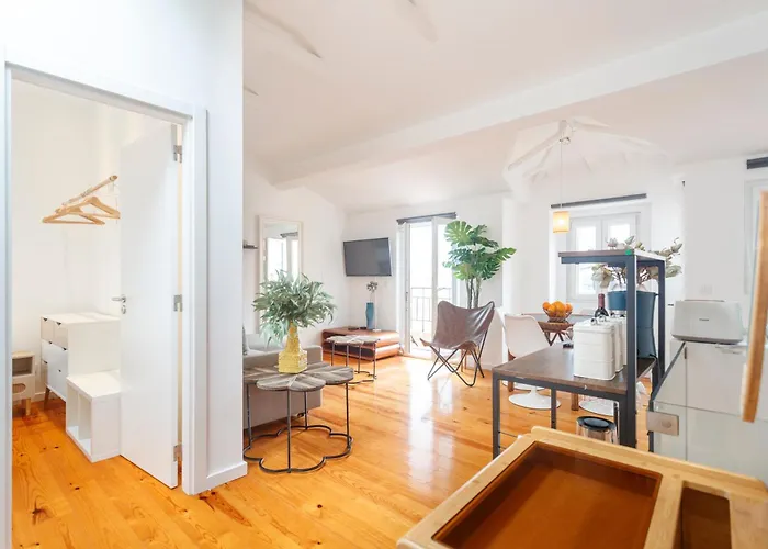 Bica Blue 1br Loft W Riverview N Ac By Lu Holidays Lisboa